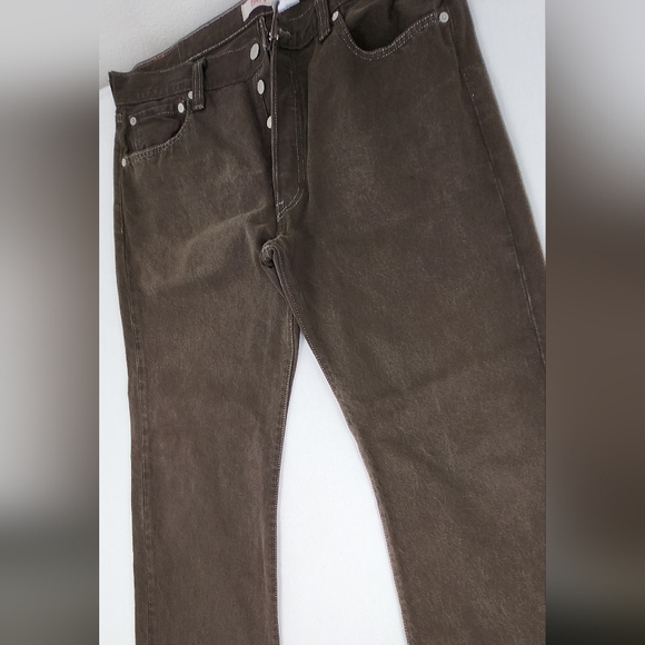Levis 501 Button Fly Brown Straight Leg Denim Style Jeans. Size 36 × 30 - Picture 2 of 7